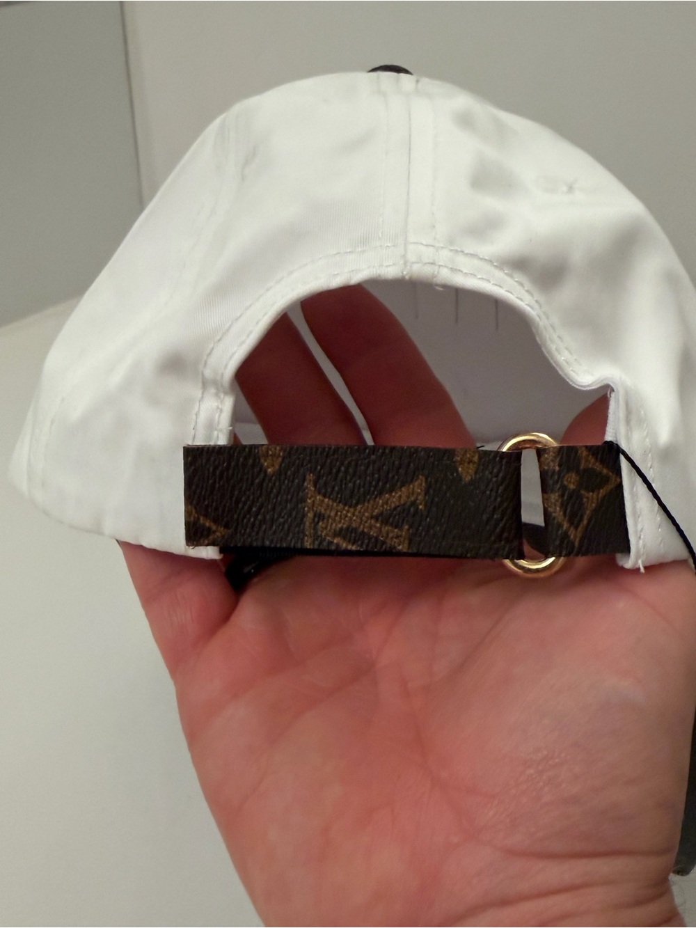 Louis Vuitton White & Brown Monogram Patch Cap - Picture 8 of 12
